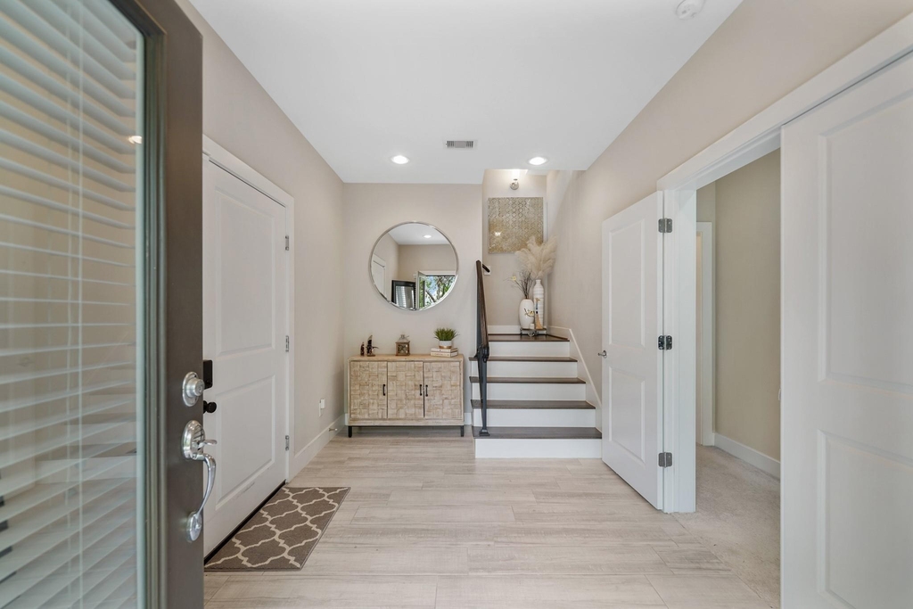 1824 Bonner Street - Photo 2
