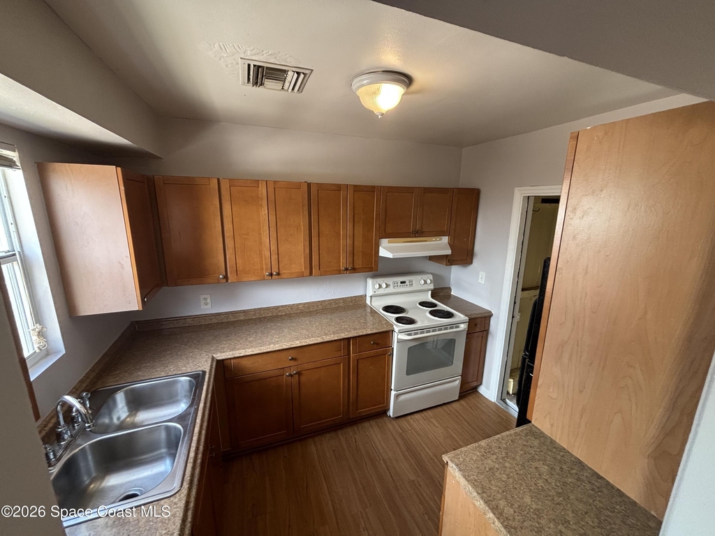 1320 S Atlantic Avenue - Photo 9