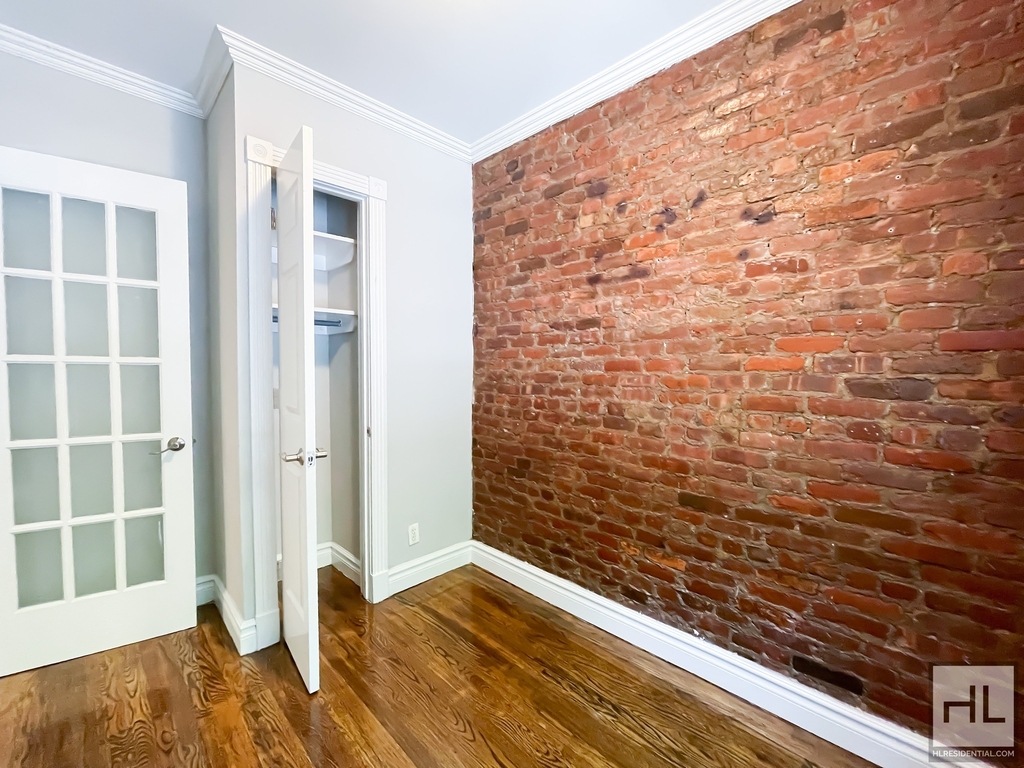 East 13th Street - Photo 3