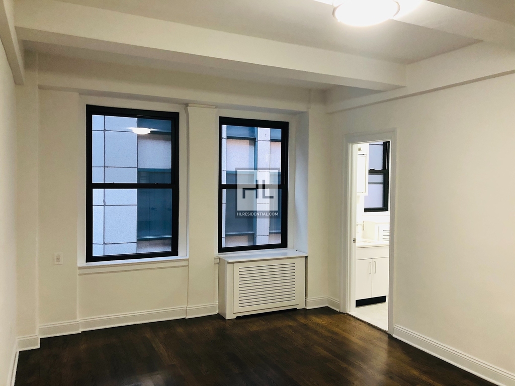West 55 Street - Photo 1