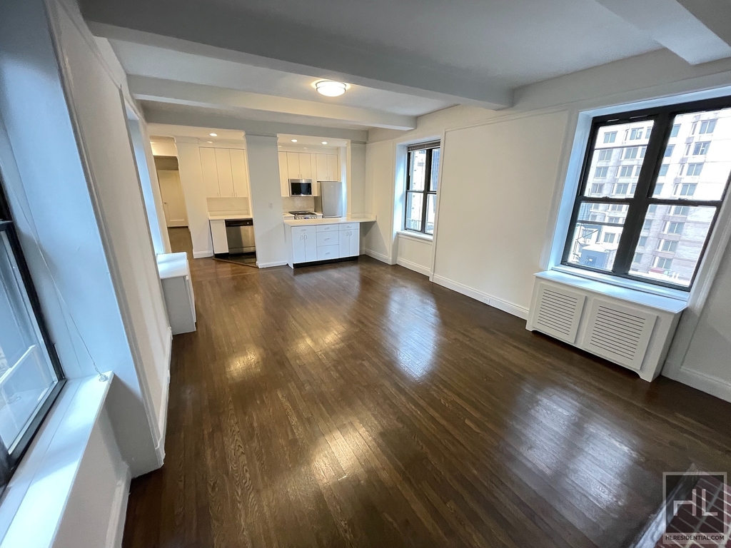 West 55 Street - Photo 0