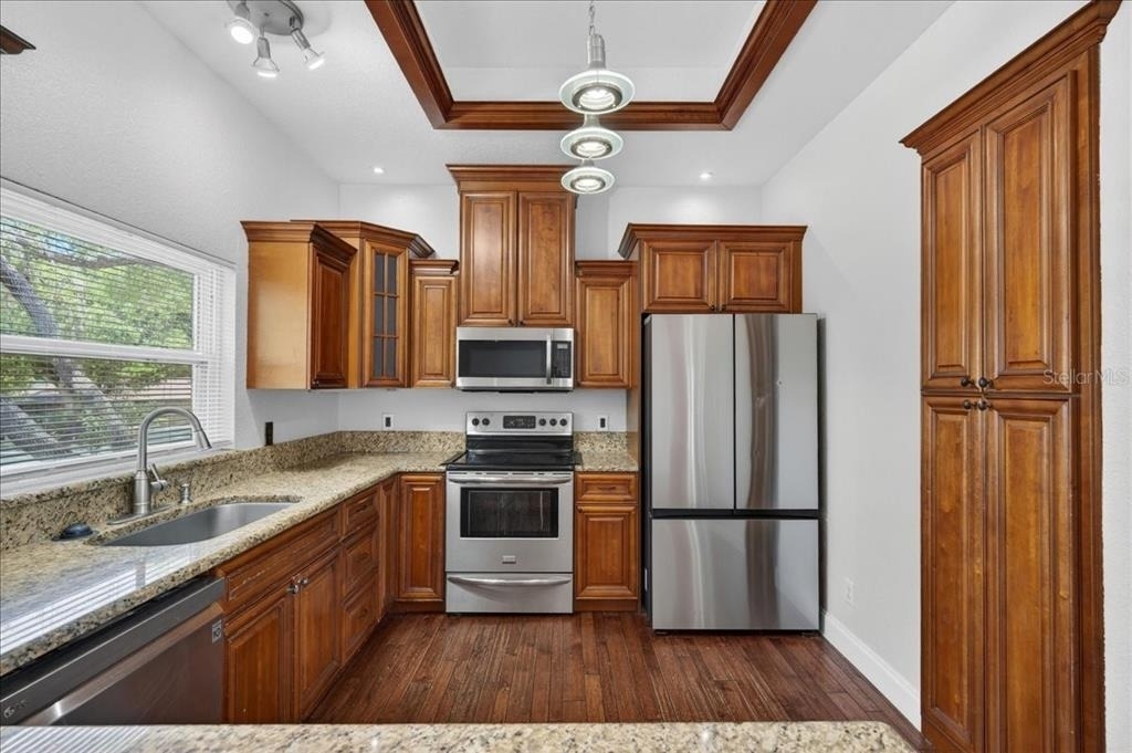 2000 Brent Place - Photo 23
