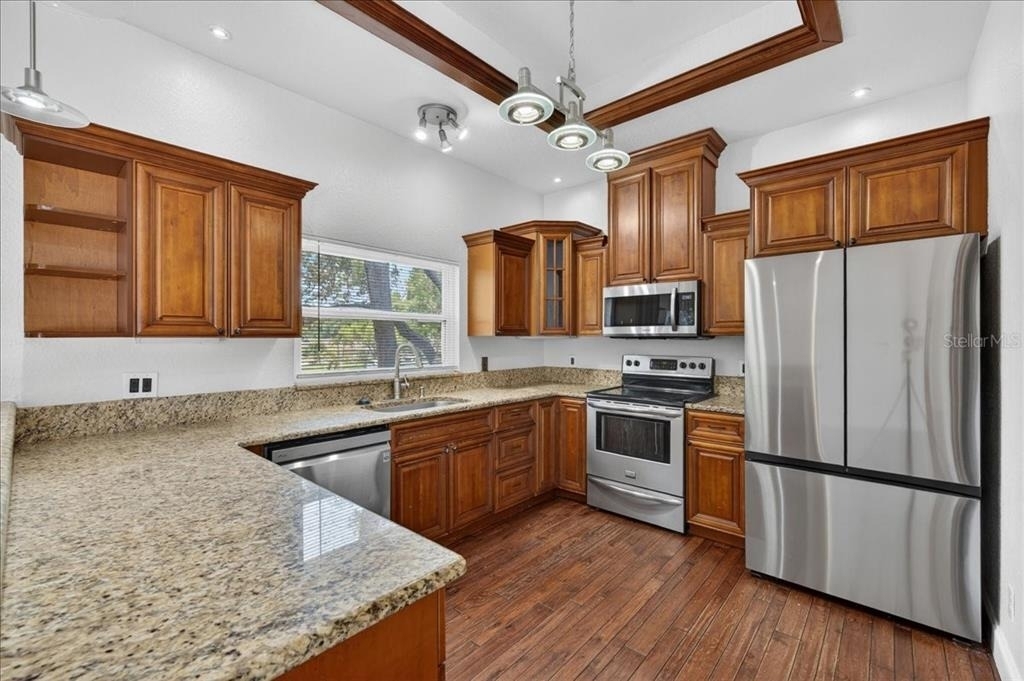 2000 Brent Place - Photo 18