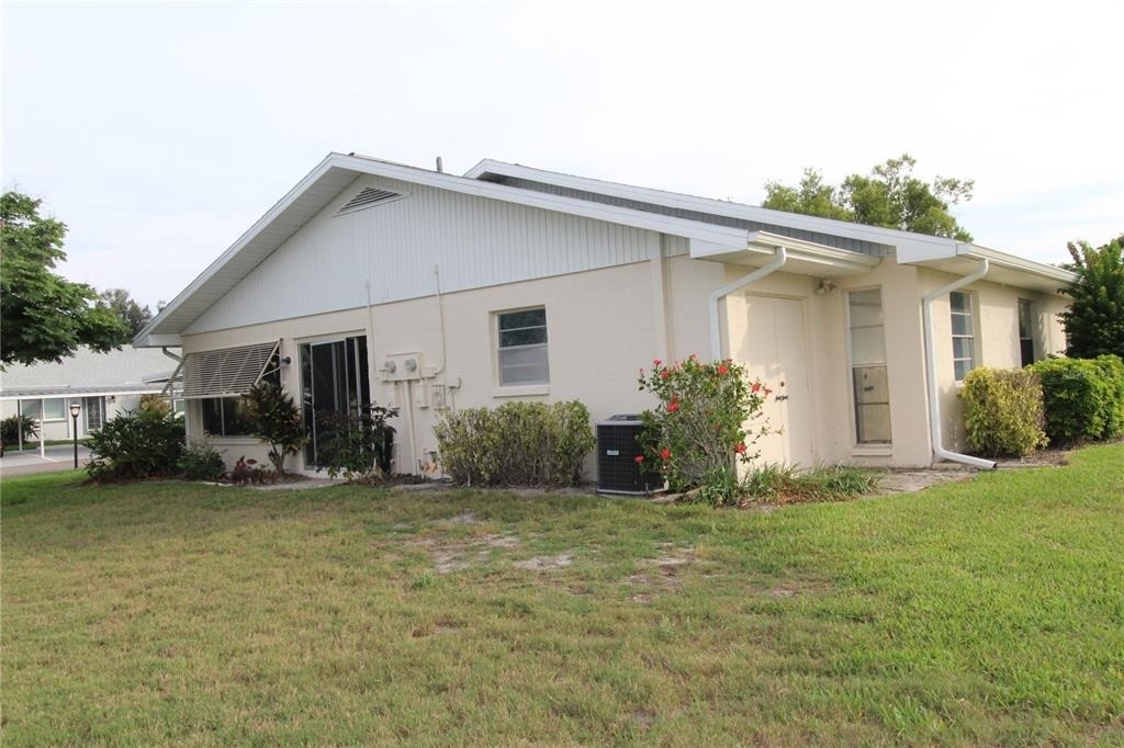 2345 Glenmore Circle - Photo 20
