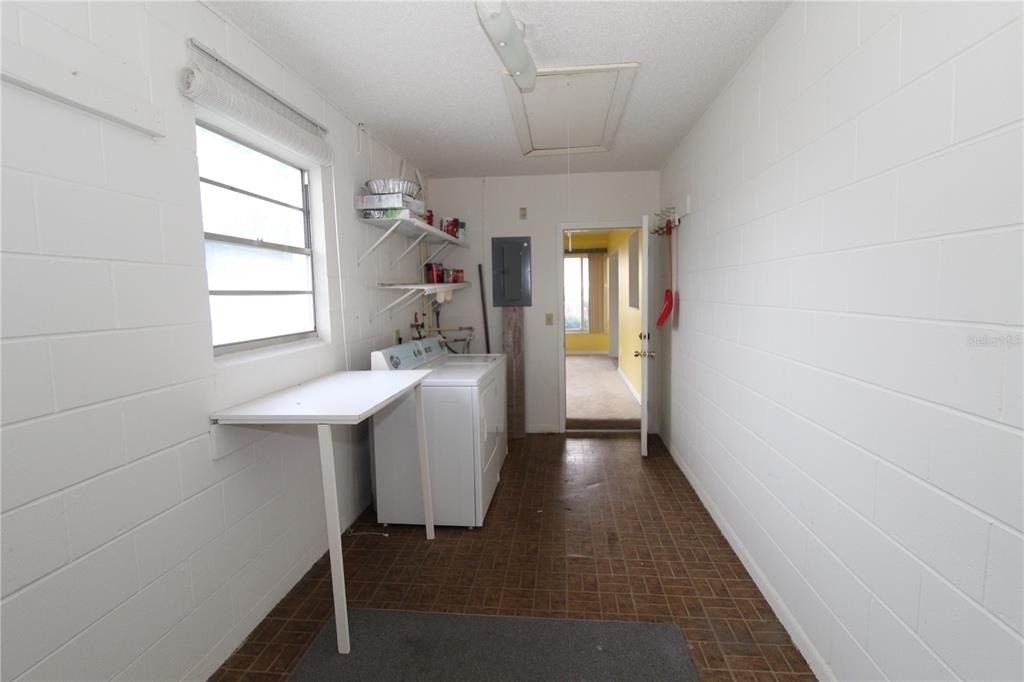 2345 Glenmore Circle - Photo 17