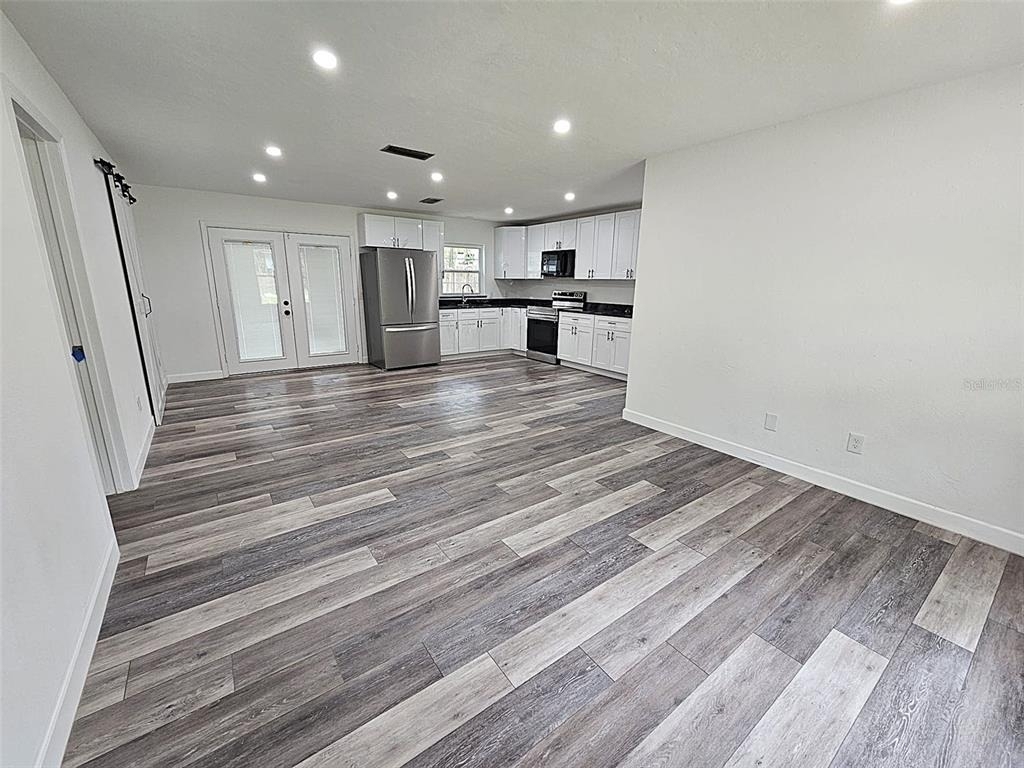 4051 Nw 19th Avenue - Photo 2