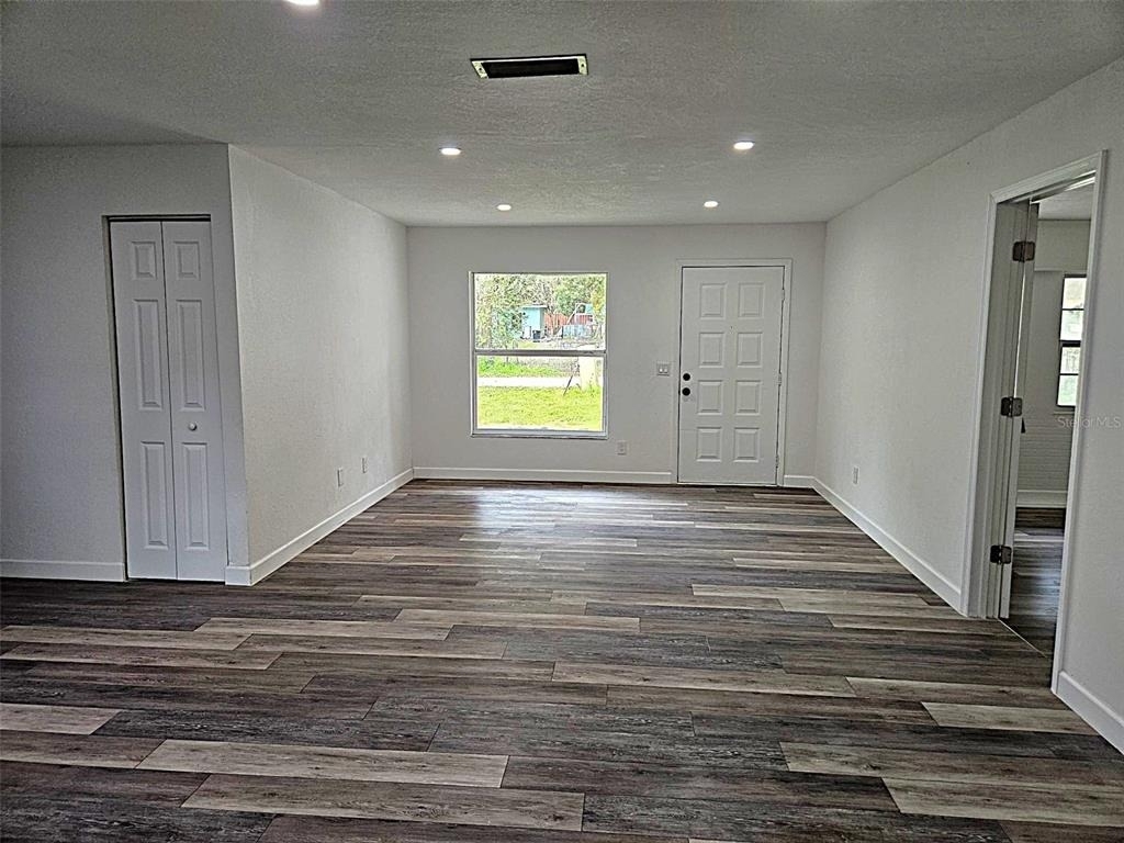 4051 Nw 19th Avenue - Photo 9