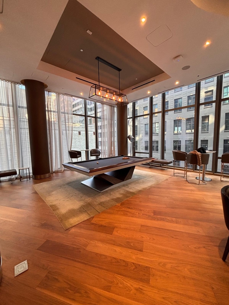 East 44th Street - Photo 6
