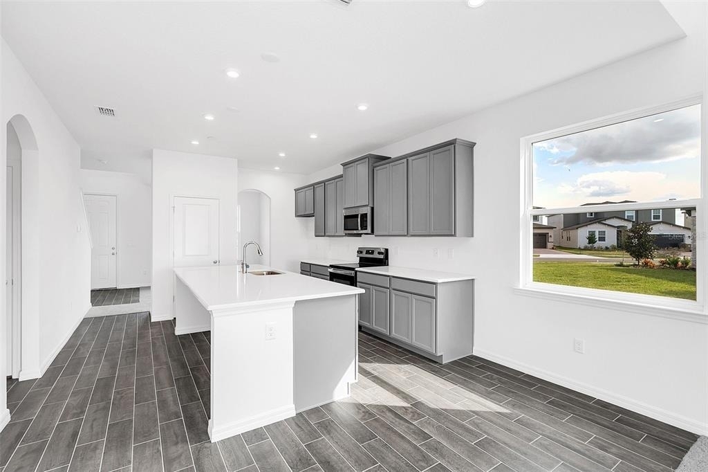 1217 Grassland Avenue - Photo 5