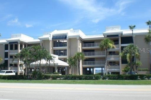 1600 W Marion Avenue - Photo 0