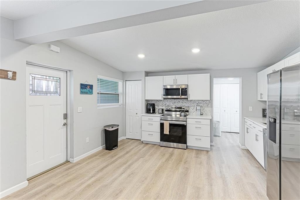 1023 Roberta Street - Photo 3