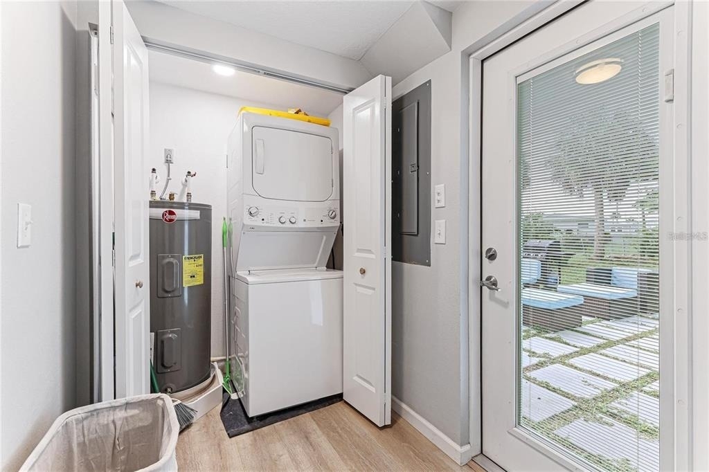 1023 Roberta Street - Photo 14