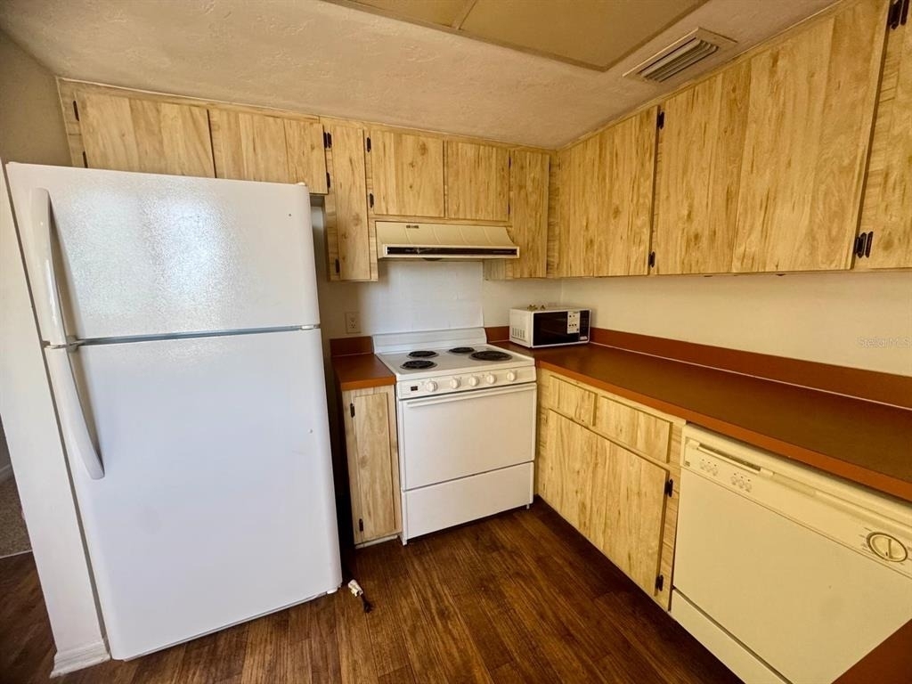 22481 Westchester Boulevard - Photo 11