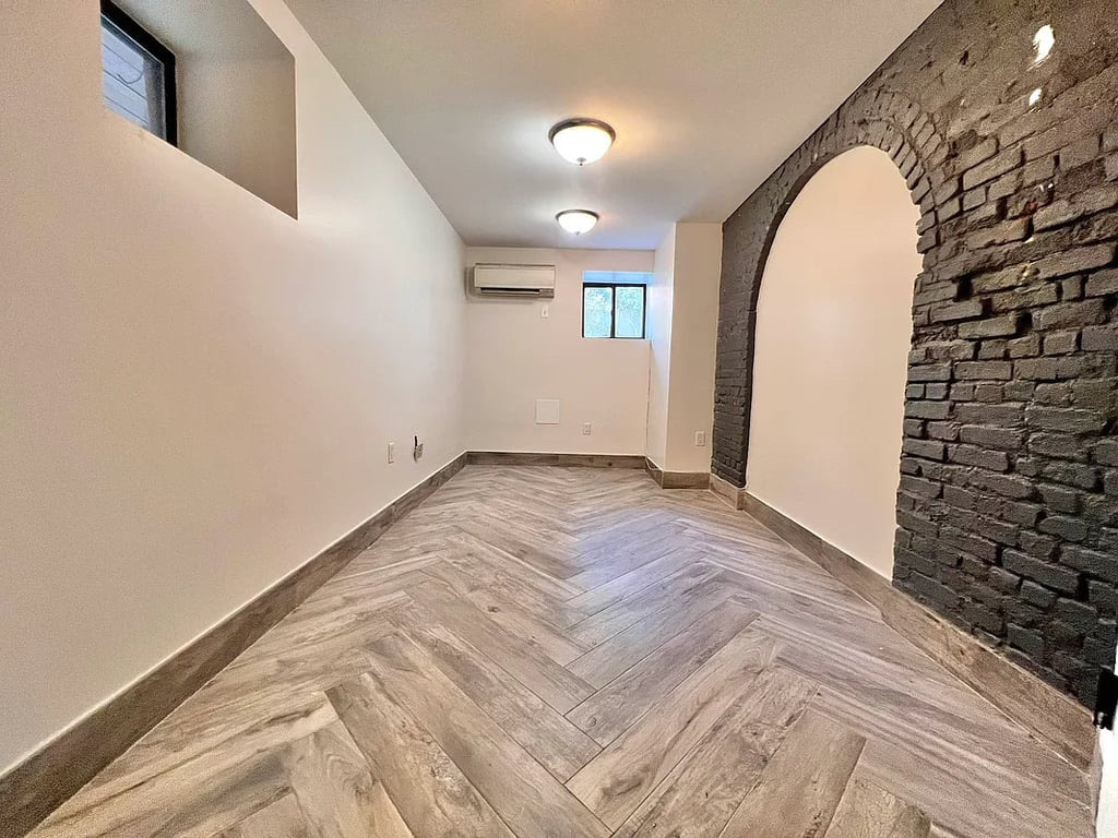 129 Putnam Avenue - Photo 8