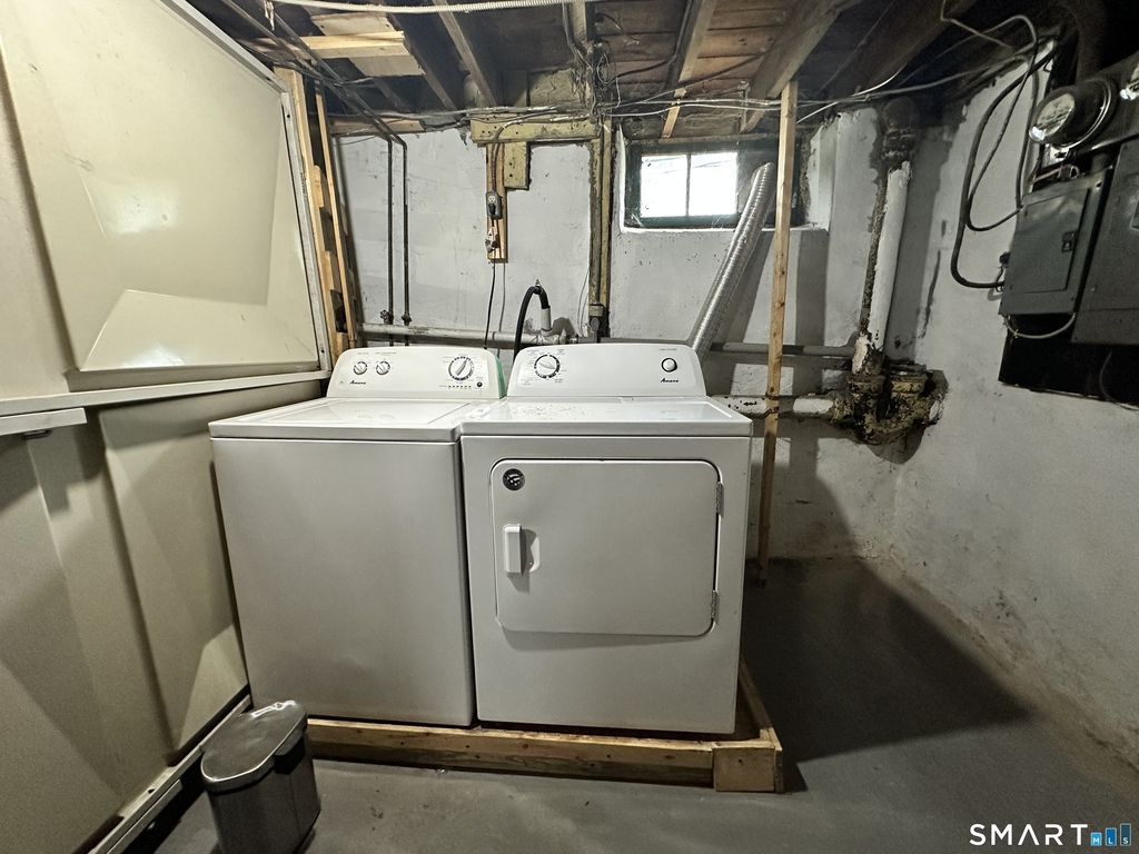 332 Robbins Street - Photo 11