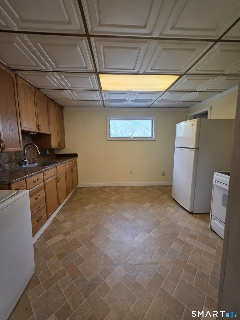 519 Center St Extension - Photo 2