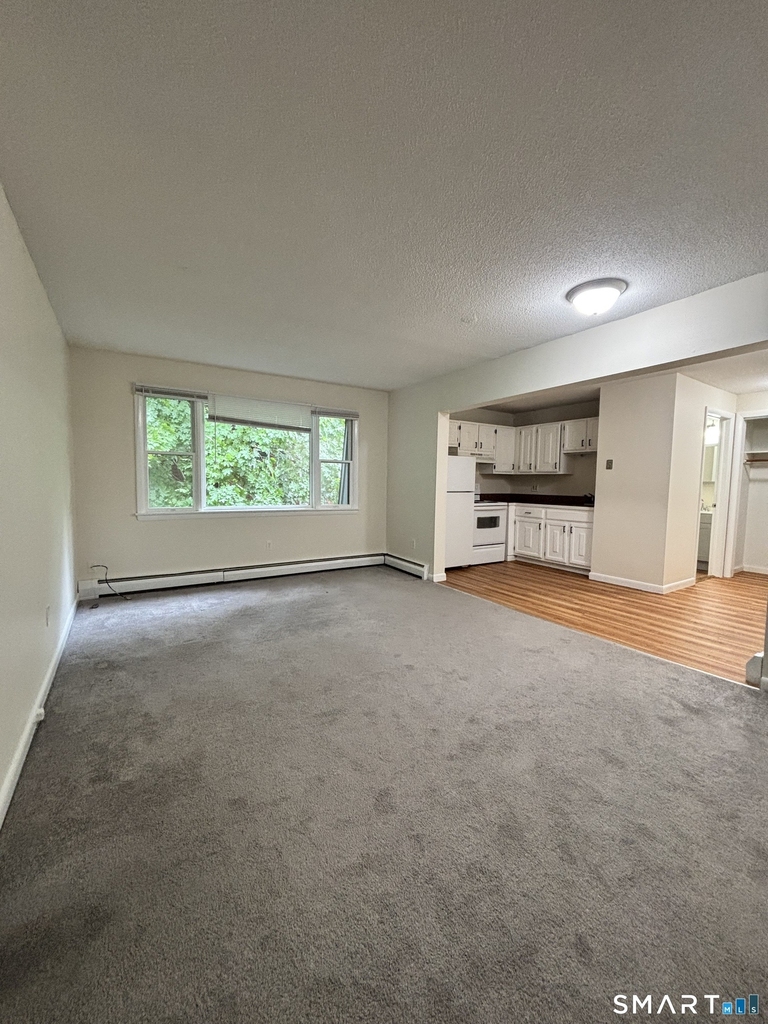 31 Vernon Avenue - Photo 1