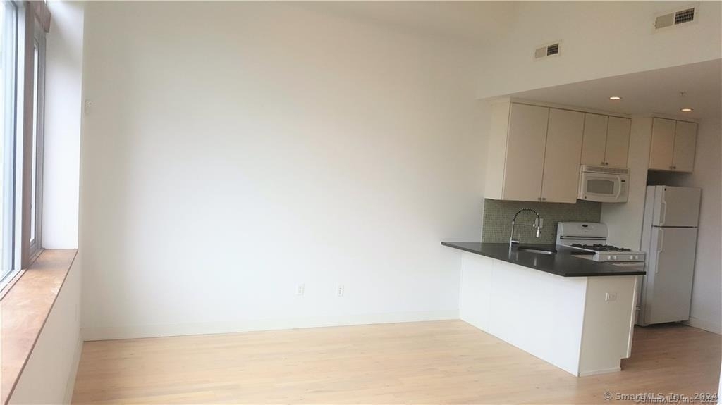 804 Chapel Street - Photo 3