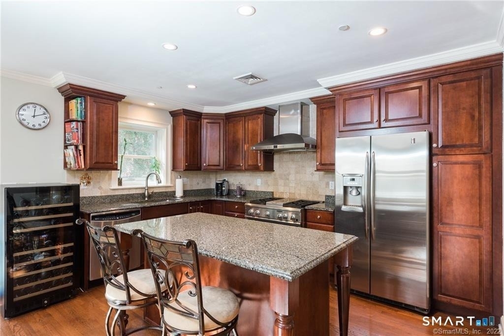 70 Riverdale Avenue - Photo 4