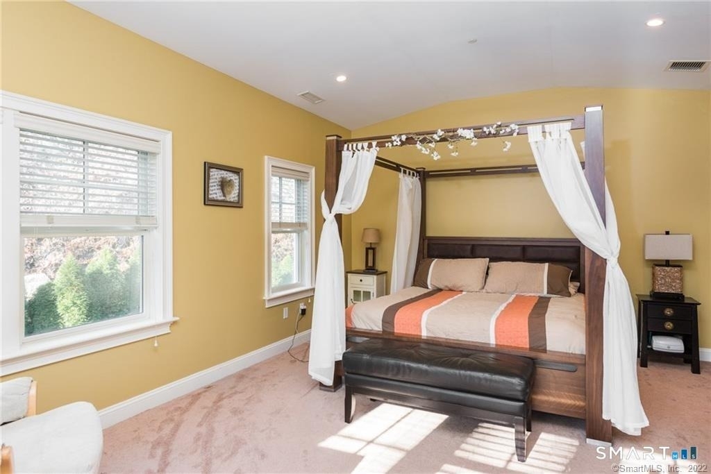70 Riverdale Avenue - Photo 7