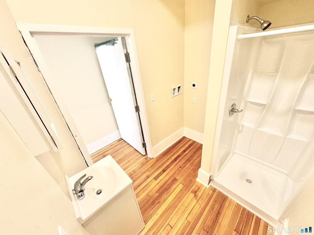 105 Bank Street - Photo 13