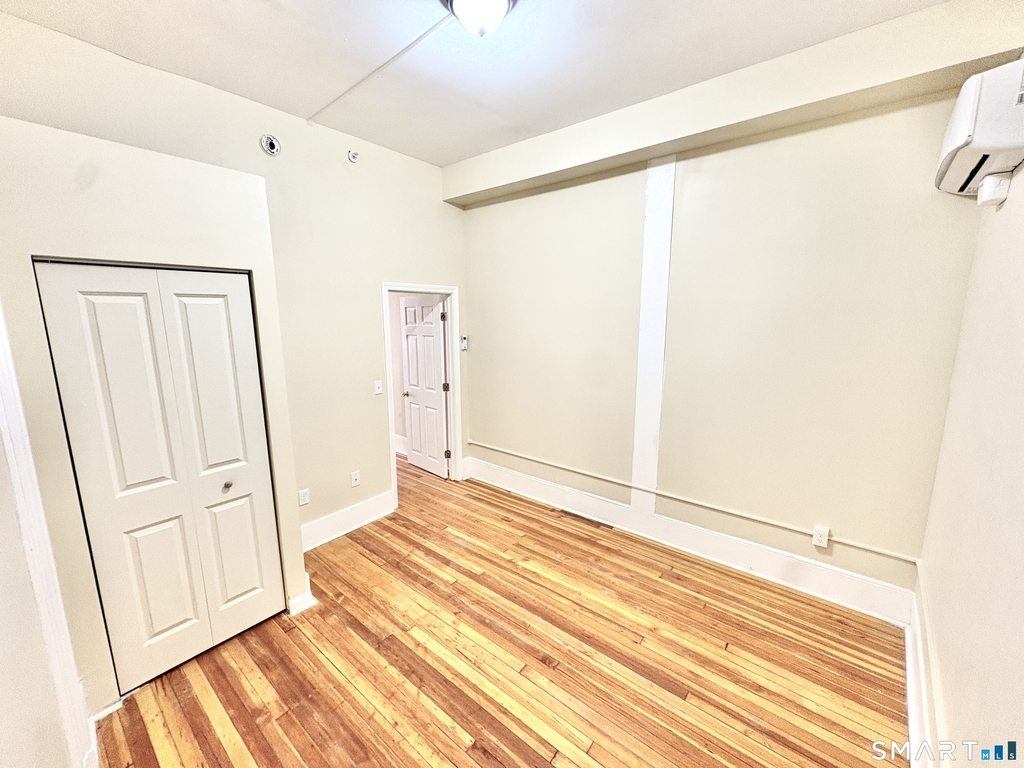 105 Bank Street - Photo 9