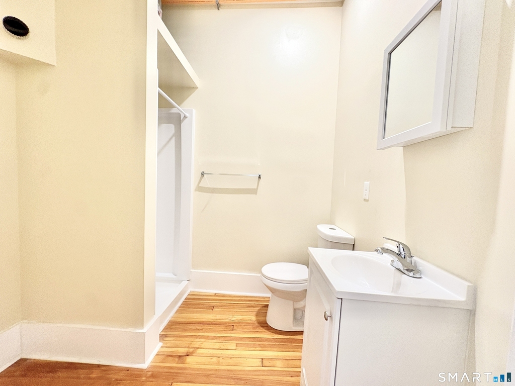 105 Bank Street - Photo 8