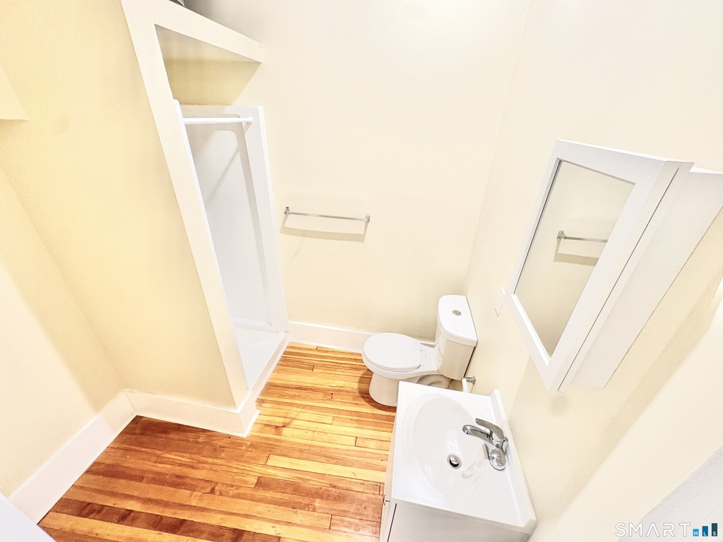 105 Bank Street - Photo 5