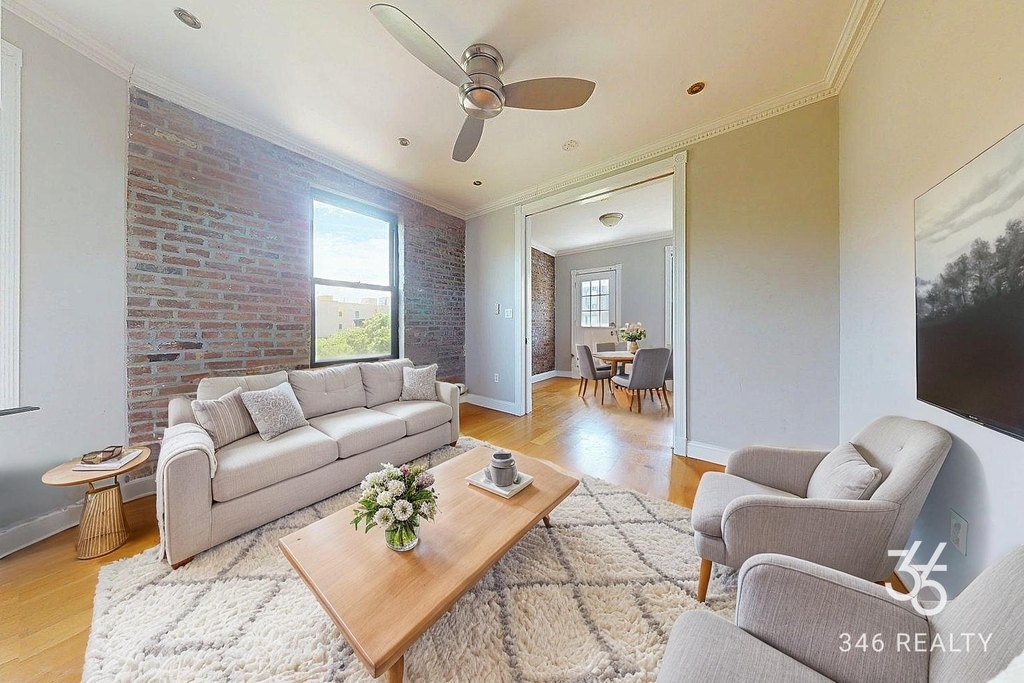309 East 8th Street - Photo 0