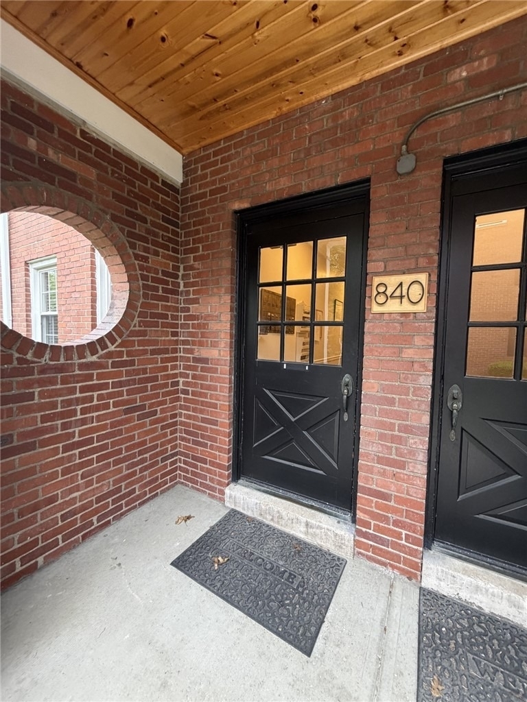 840 Thorn St - Photo 1