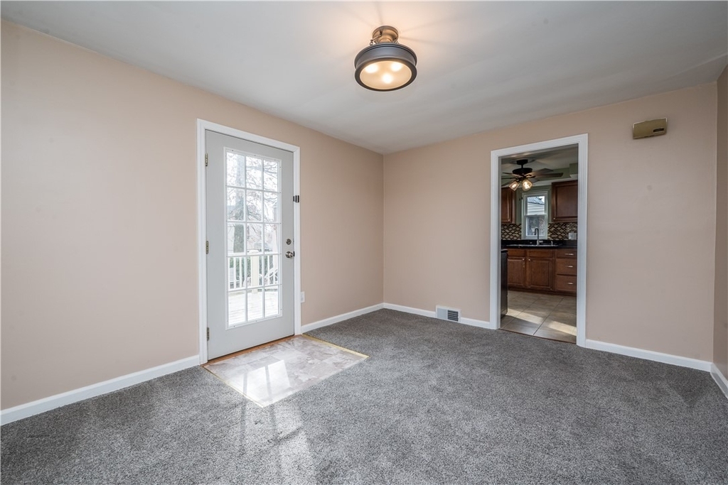 651 Royce Ave - Photo 5