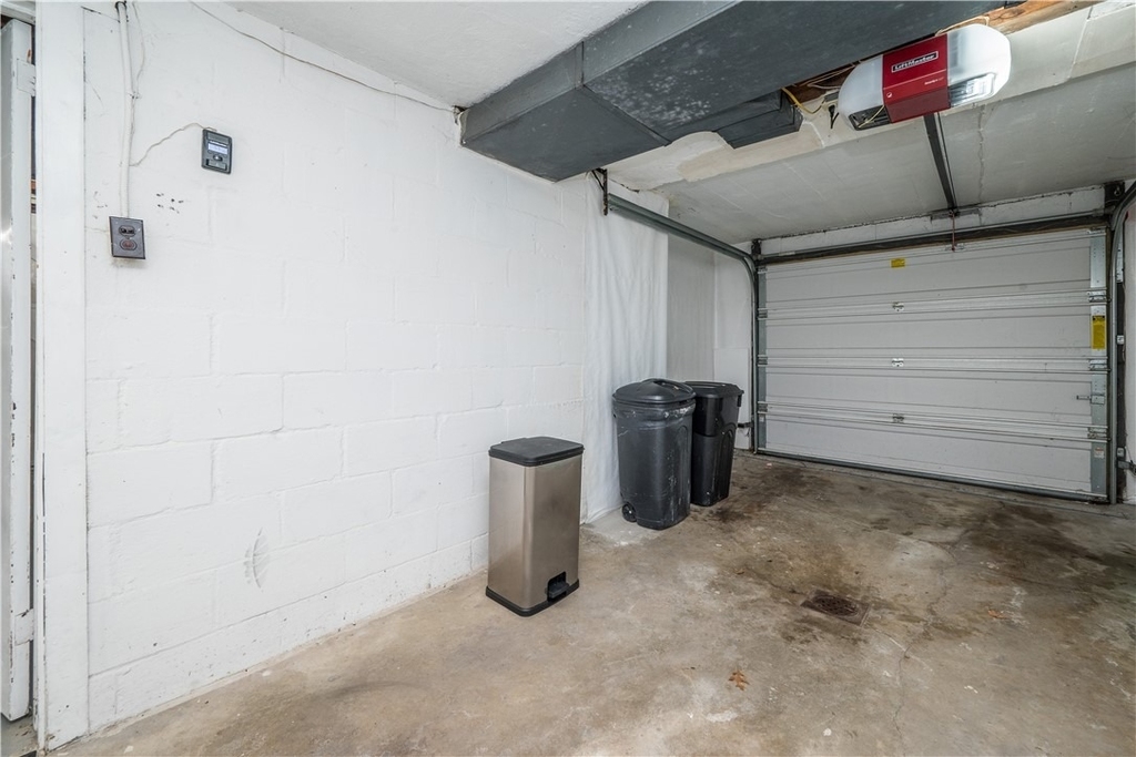 651 Royce Ave - Photo 20