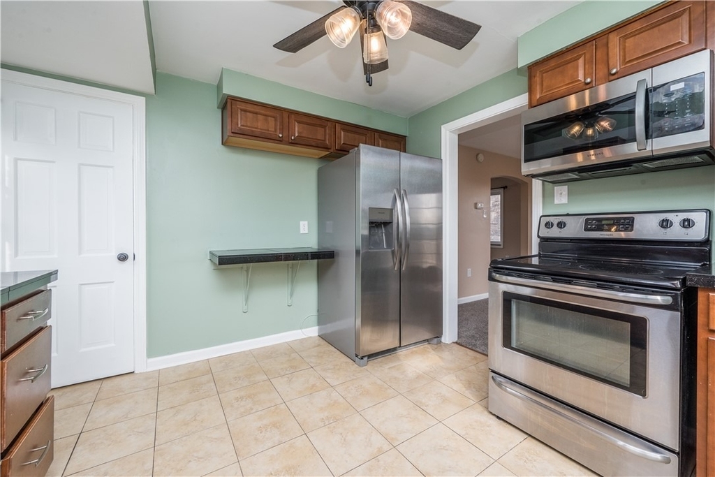 651 Royce Ave - Photo 10