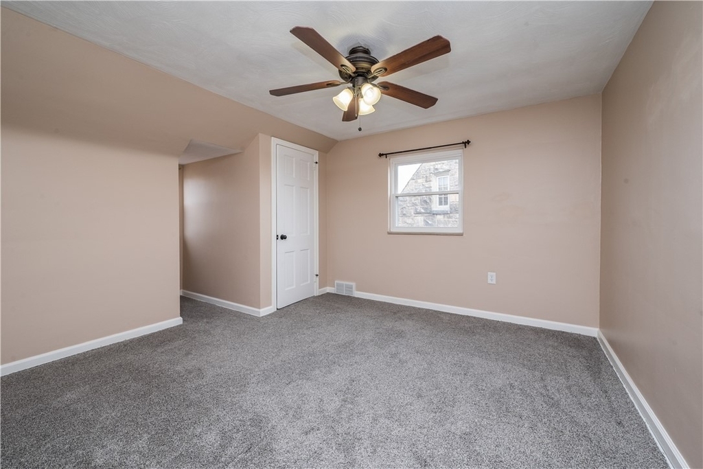 651 Royce Ave - Photo 15