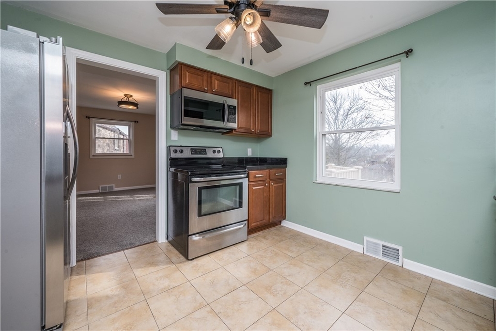 651 Royce Ave - Photo 9