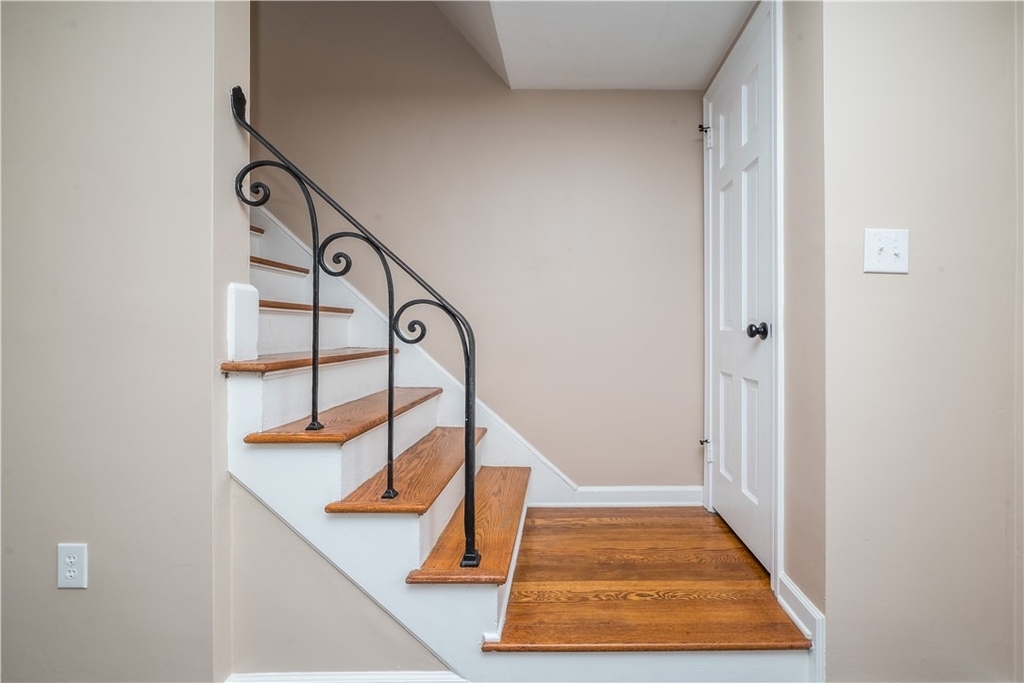 651 Royce Ave - Photo 12