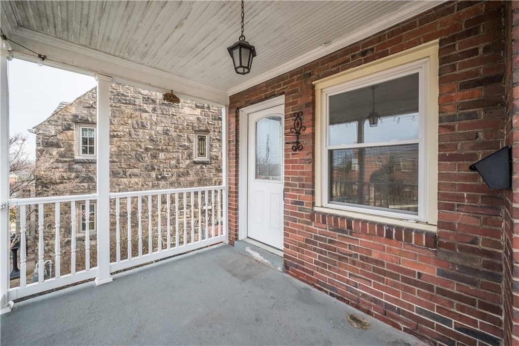 651 Royce Ave - Photo 1