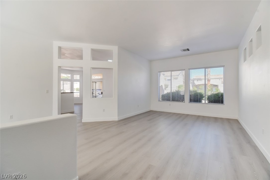 10800 Mission Lakes Avenue - Photo 9
