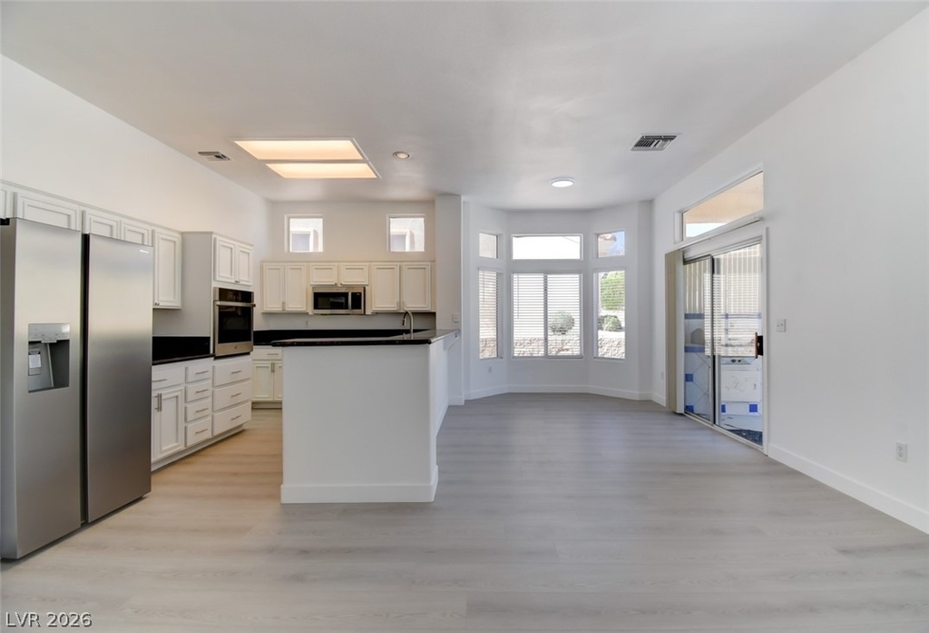 10800 Mission Lakes Avenue - Photo 13