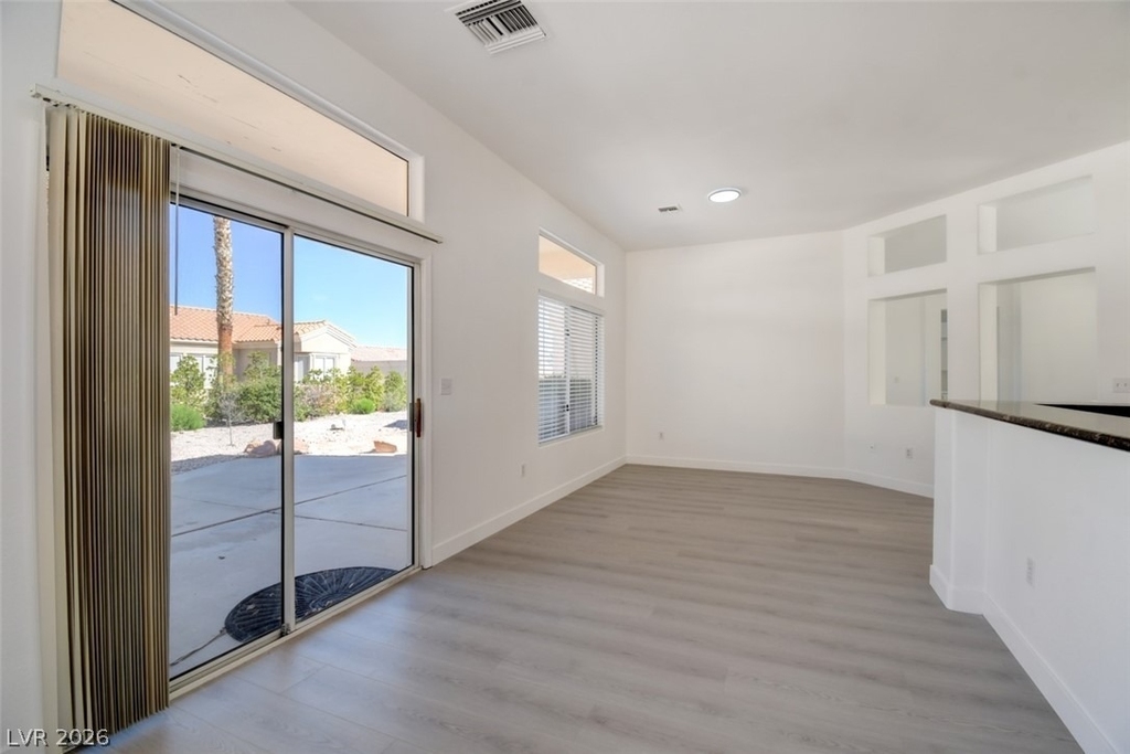 10800 Mission Lakes Avenue - Photo 12