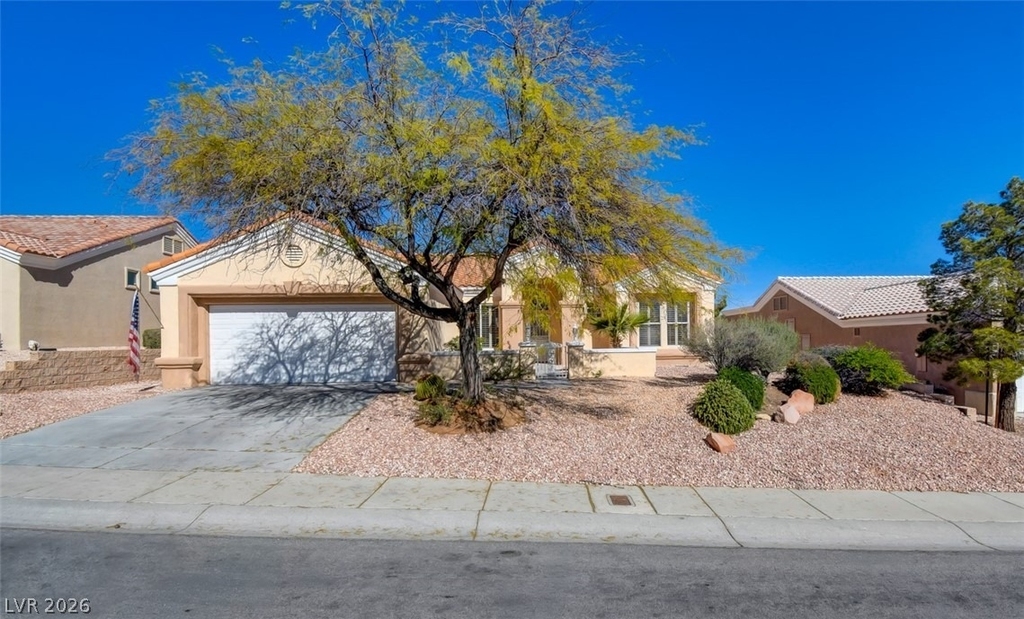 10800 Mission Lakes Avenue - Photo 3