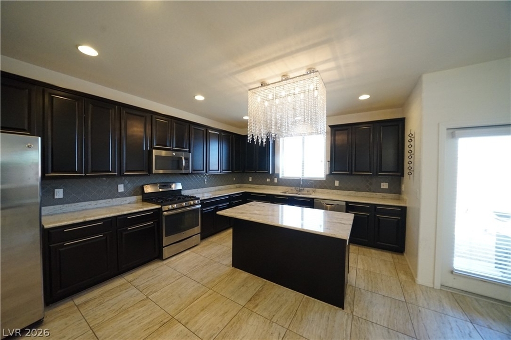 880 Cool Aquamarine Street - Photo 10