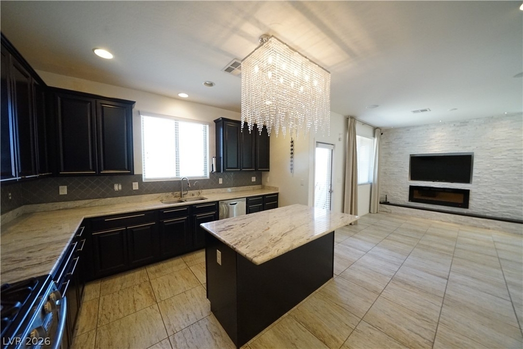 880 Cool Aquamarine Street - Photo 12