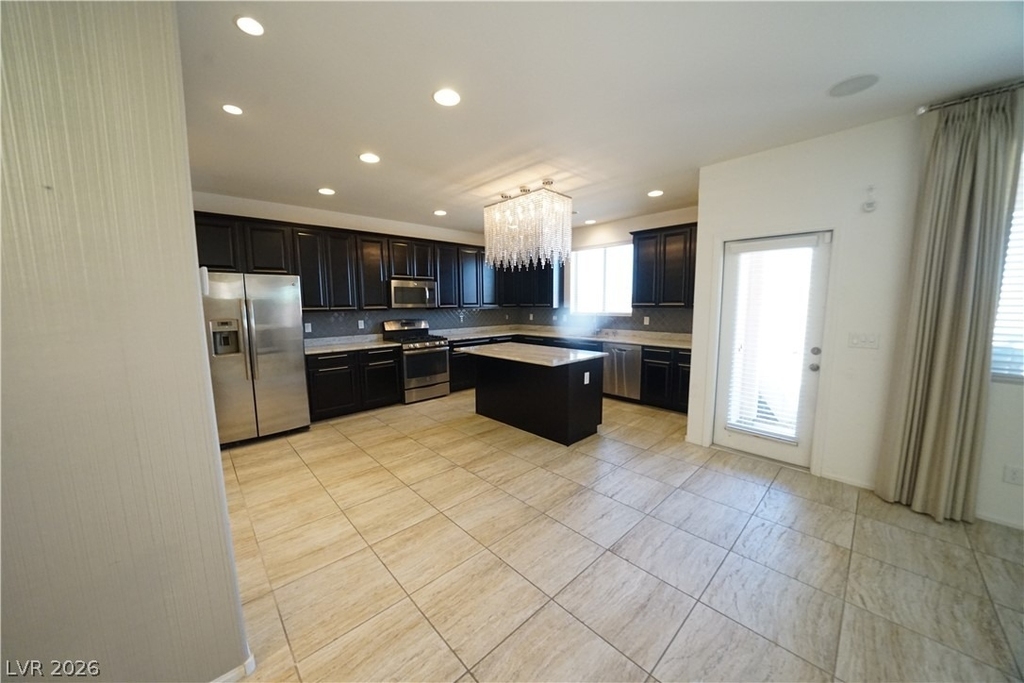 880 Cool Aquamarine Street - Photo 9