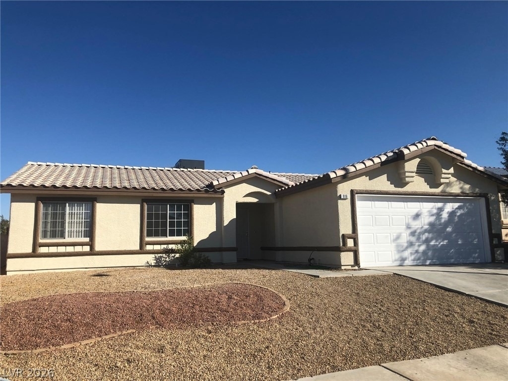 916 Clubview Drive - Photo 1