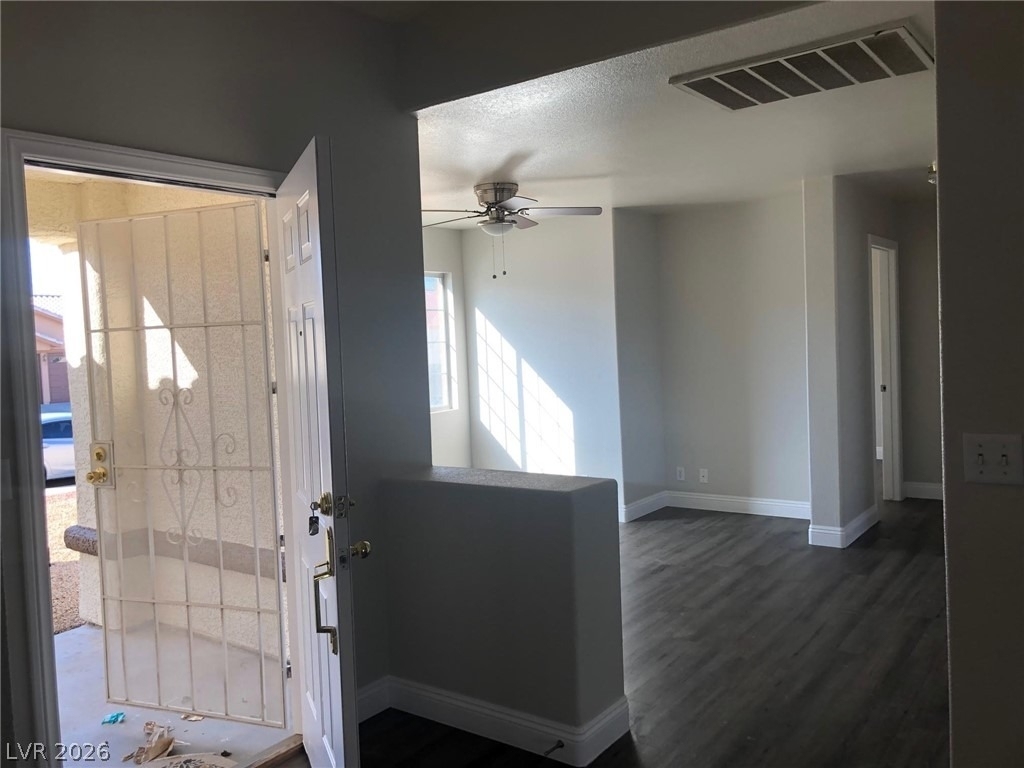 916 Clubview Drive - Photo 3