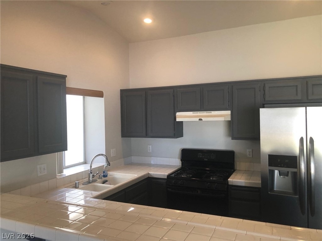 916 Clubview Drive - Photo 8
