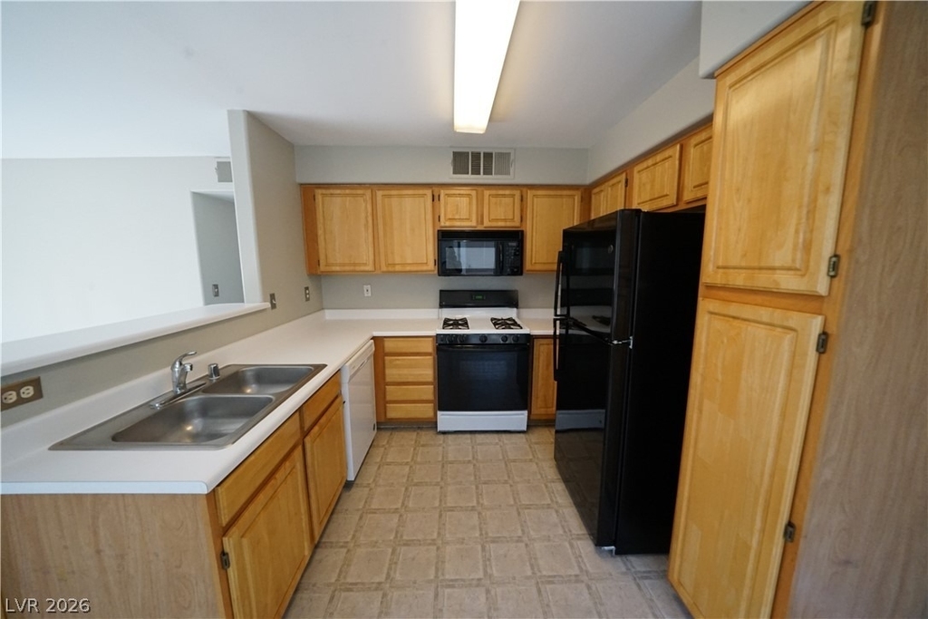 5710 E Tropicana Avenue - Photo 8