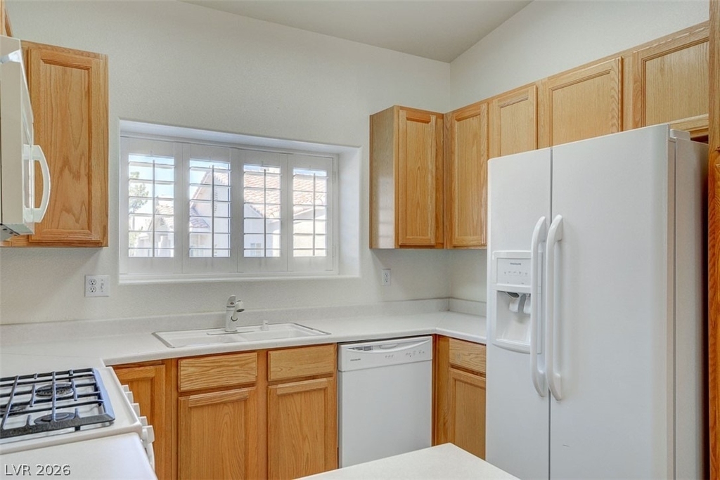 7450 S Eastern Avenue - Photo 10