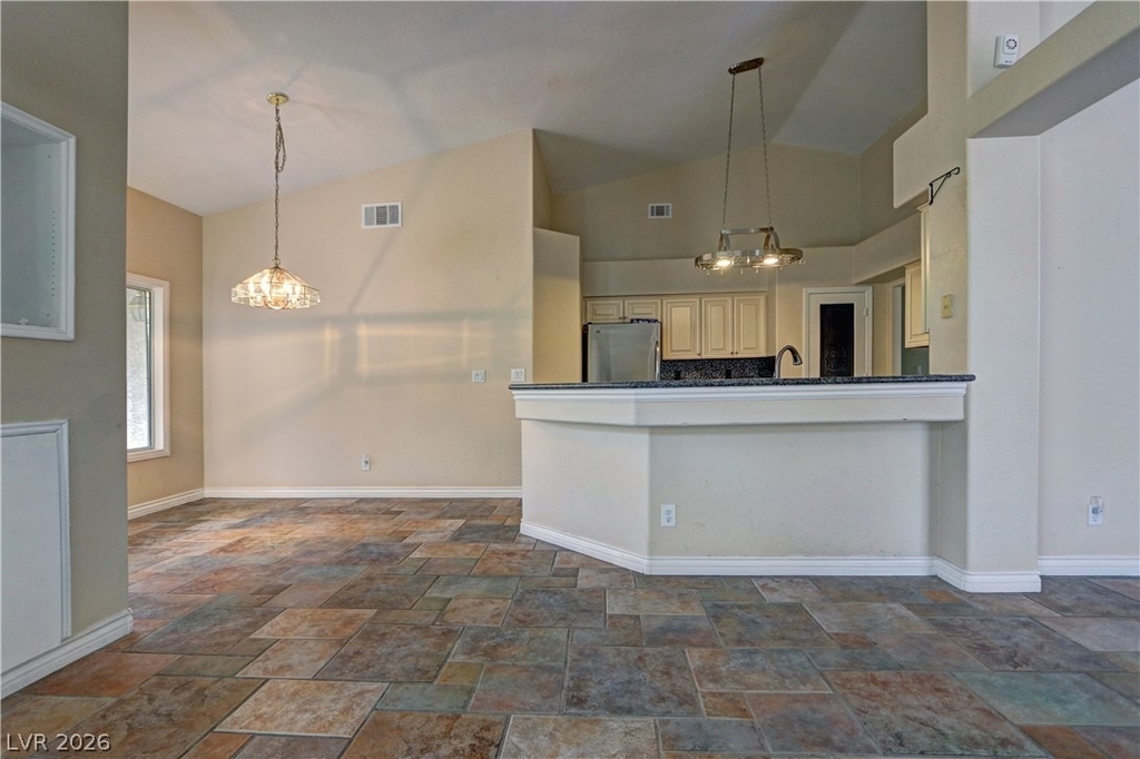 2108 Crestpoint Way - Photo 7